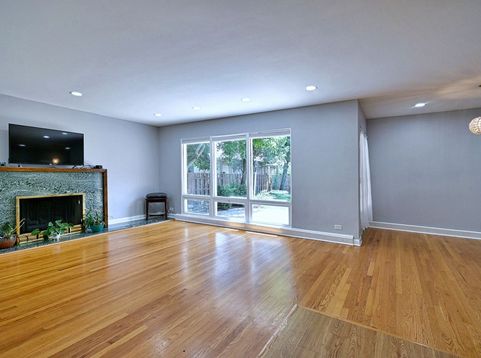 Main Photo