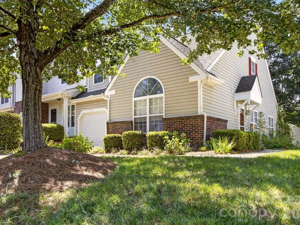 9020 Roseton Lane, Charlotte, NC 28277