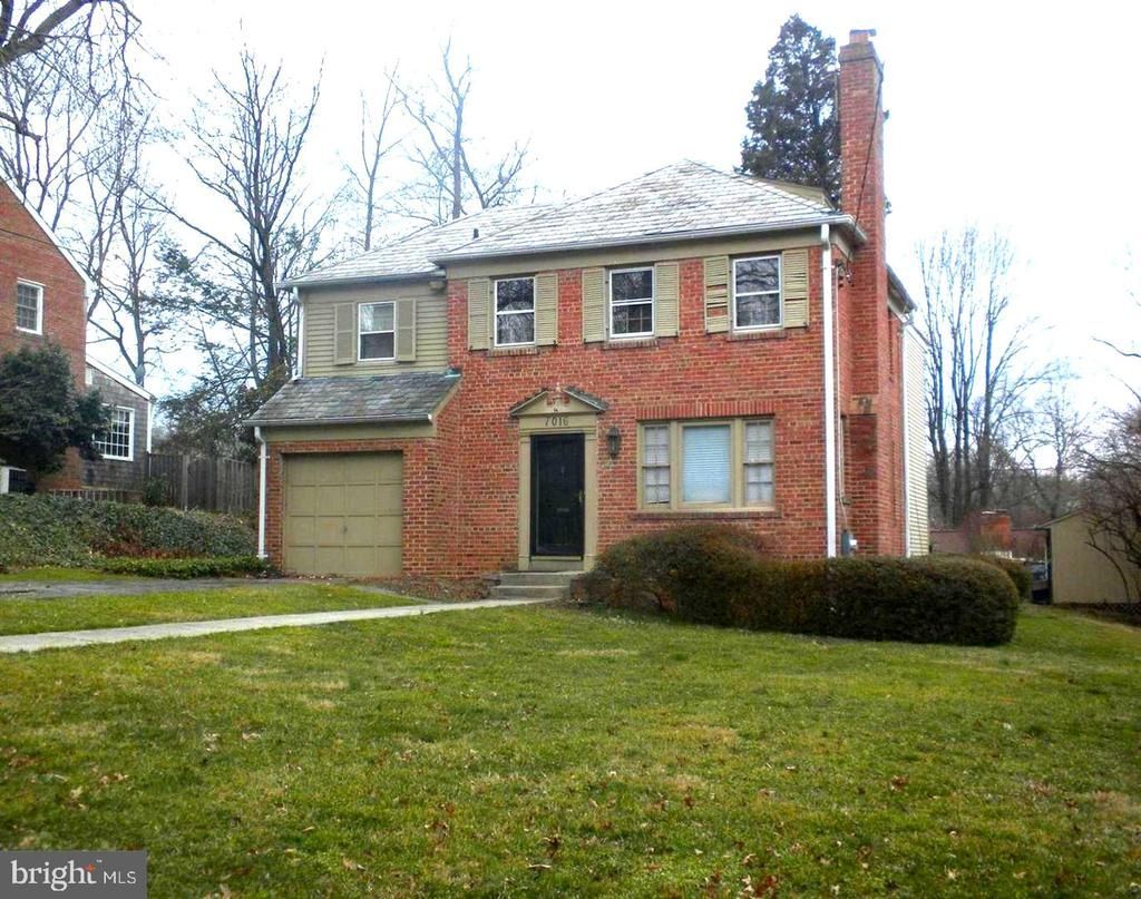 7016 WESTERN AVENUE , CHEVY CHASE, MD 20815