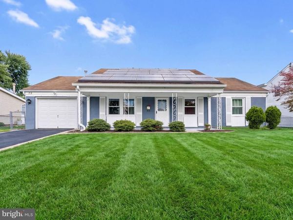 72 NEW CASTLE LANE, WILLINGBORO, NJ 08046