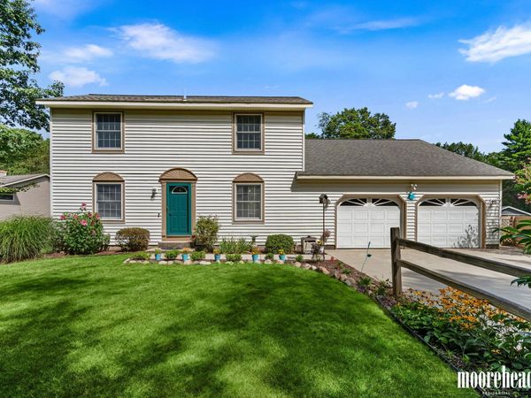 17047 Lincoln Street, Grand Haven, MI 49417