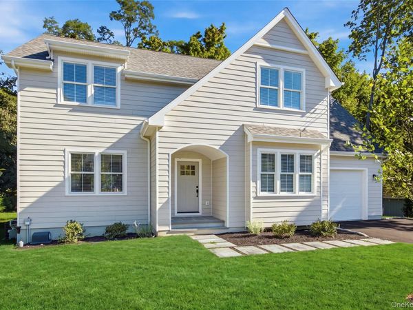 11 Park Street , East Setauket, NY 11733