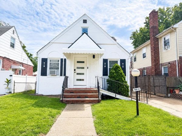 130-31 218 Street , Laurelton, NY 11413