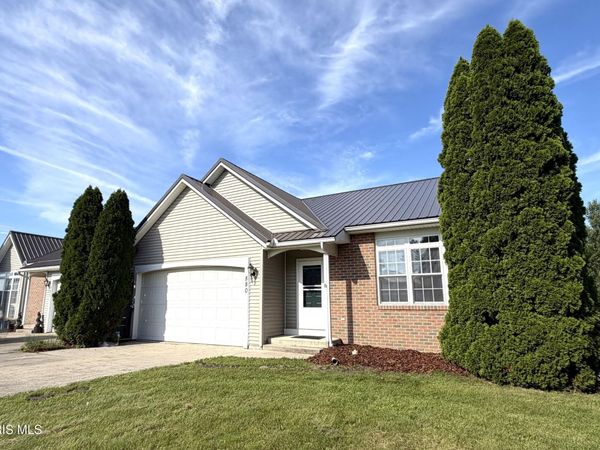 880 & 882 Shields Drive, Upper Sandusky, OH 43351