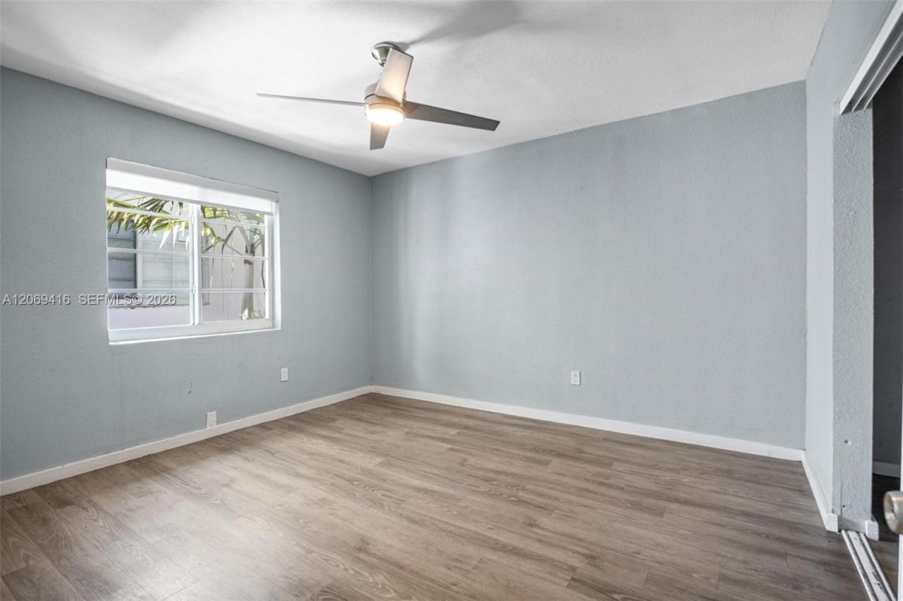 1135 8th St, Unit 8, Miami Beach, FL 33139 Photo