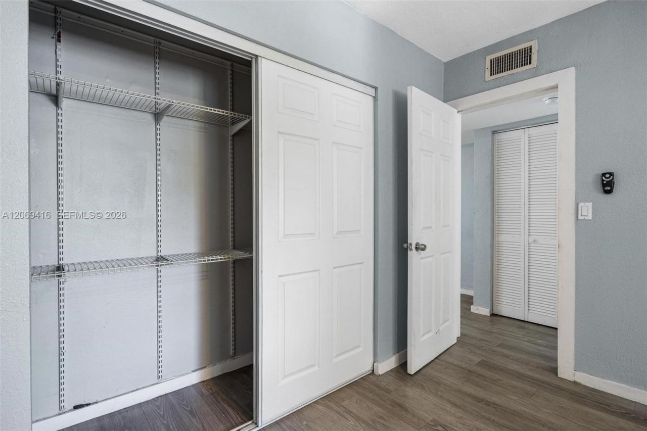 1135 8th St, Unit 8, Miami Beach, FL 33139 Photo