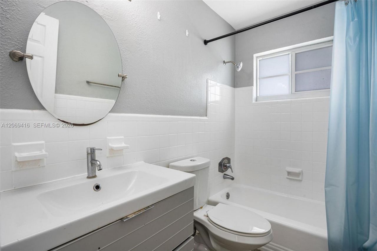 1135 8th St, Unit 8, Miami Beach, FL 33139 Photo