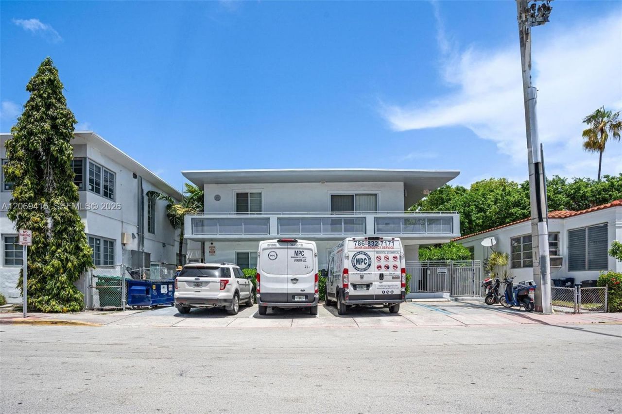 1135 8th St, Unit 8, Miami Beach, FL 33139 Photo