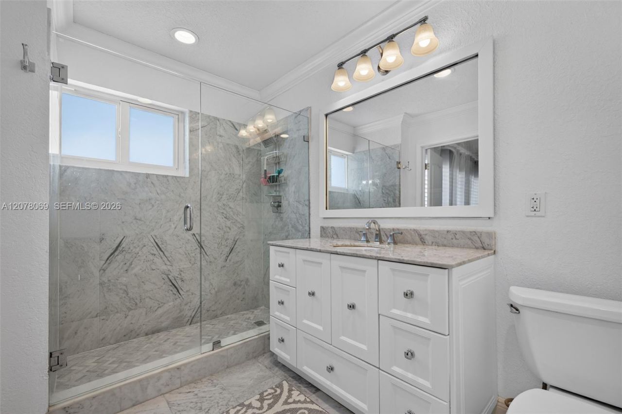 329 SE 3rd St , Unit 501T, Hallandale Beach, FL 33009 Photo