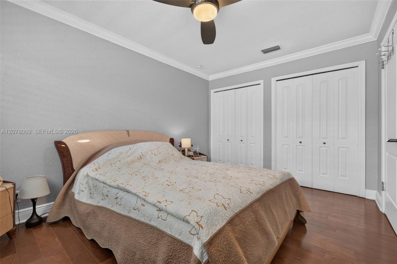 329 SE 3rd St , Unit 501T, Hallandale Beach, FL 33009 Photo