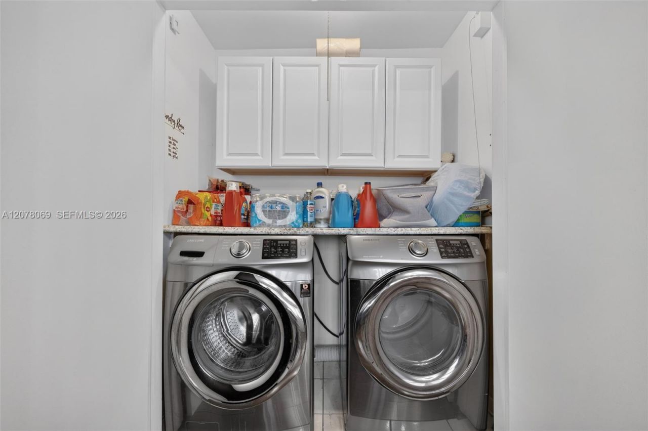 329 SE 3rd St , Unit 501T, Hallandale Beach, FL 33009 Photo