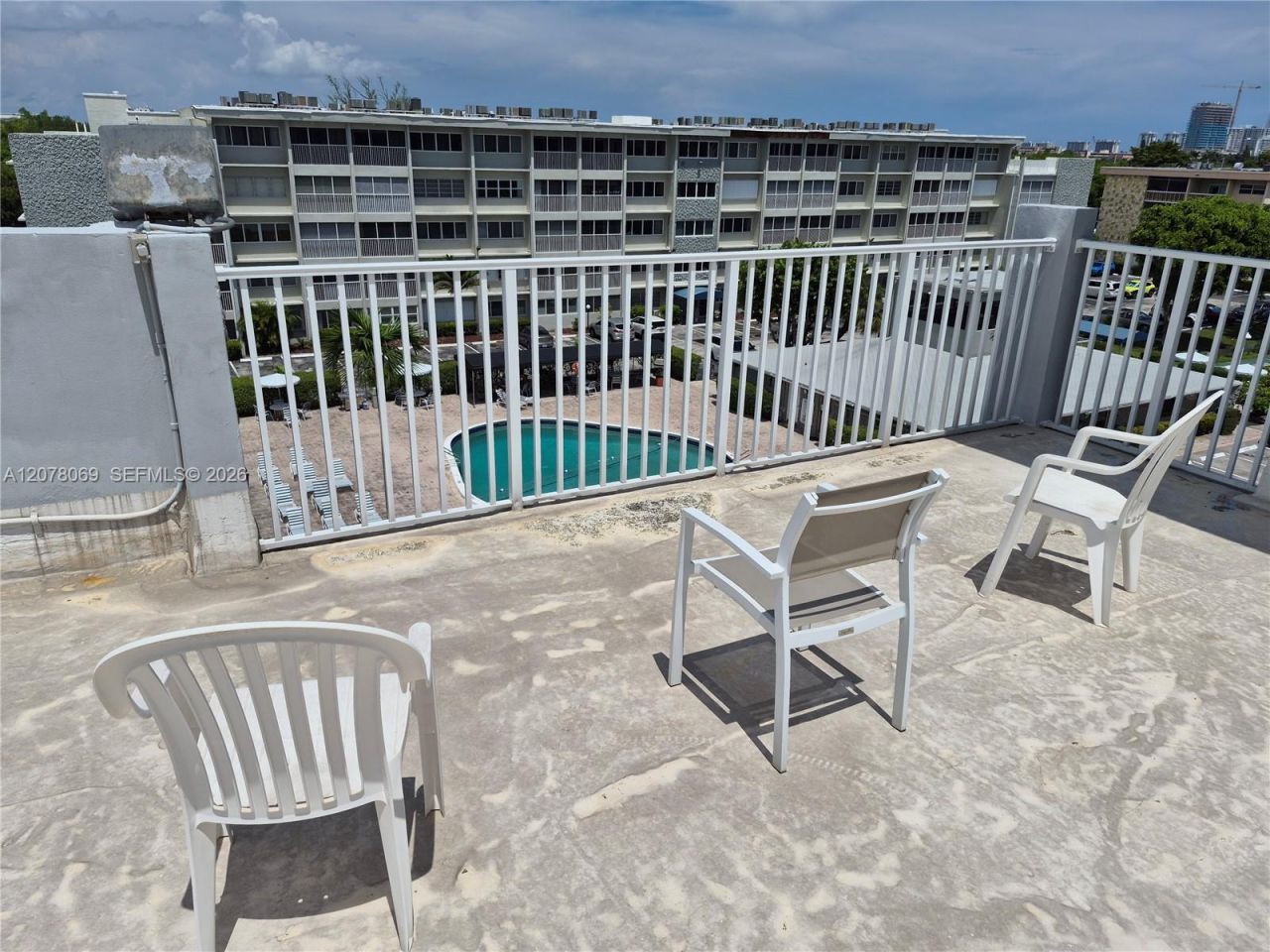 329 SE 3rd St , Unit 501T, Hallandale Beach, FL 33009 Photo