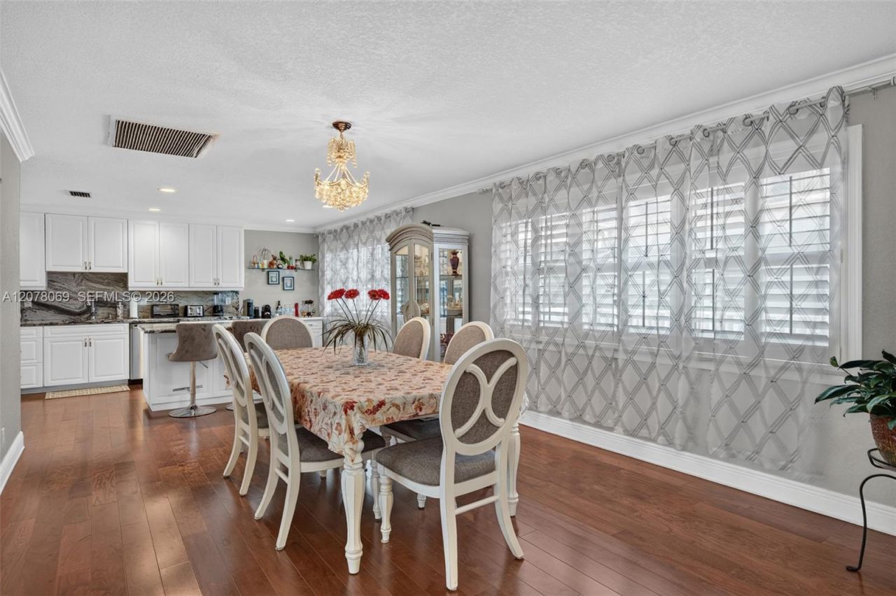 329 SE 3rd St , Unit 501T, Hallandale Beach, FL 33009 Photo