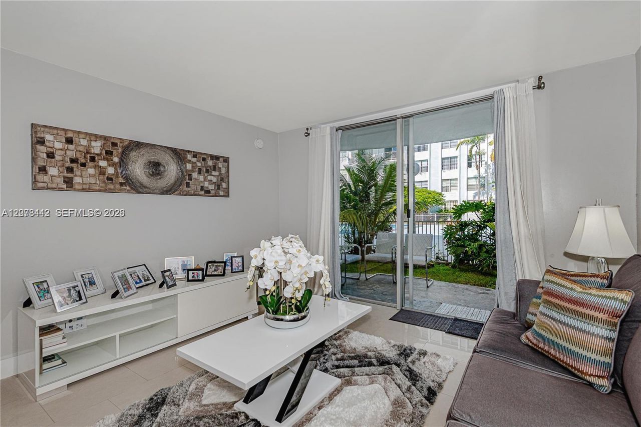 492 NW 165th St Rd , Unit C112, Miami, FL 33169 Photo