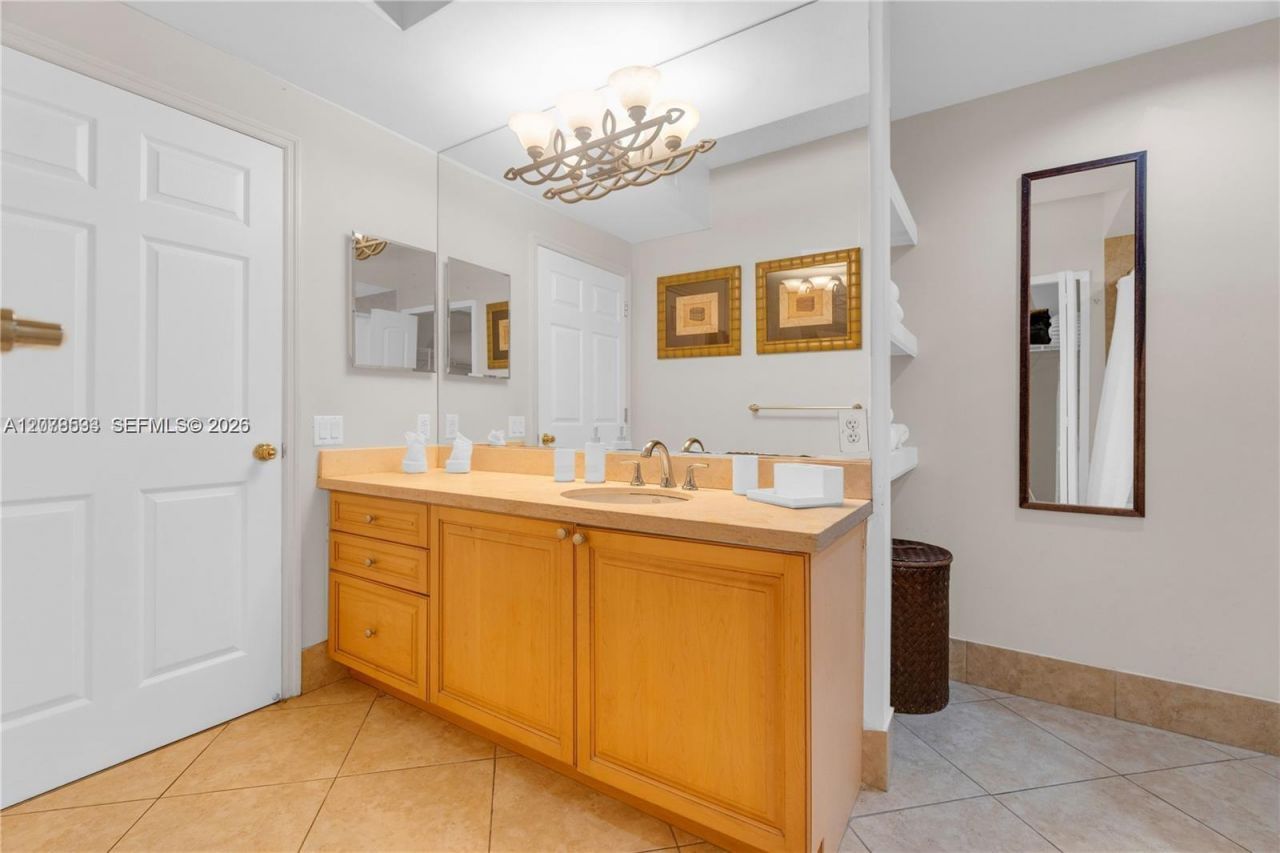 3235 NE 184th St, Unit 11103, Aventura, FL 33160 Photo