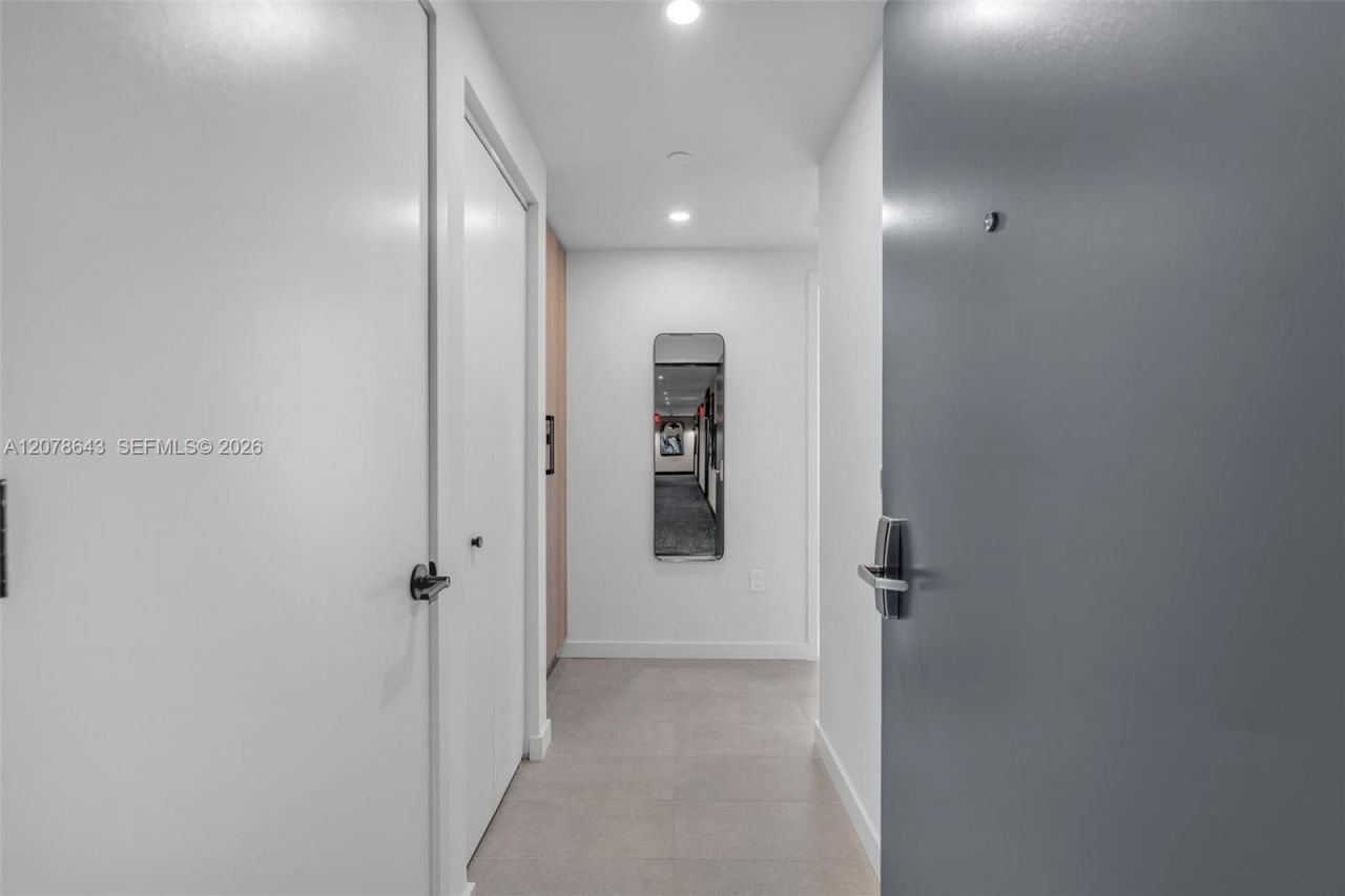 121 NE 5th St , Unit 2708, Miami, FL 33132 Photo