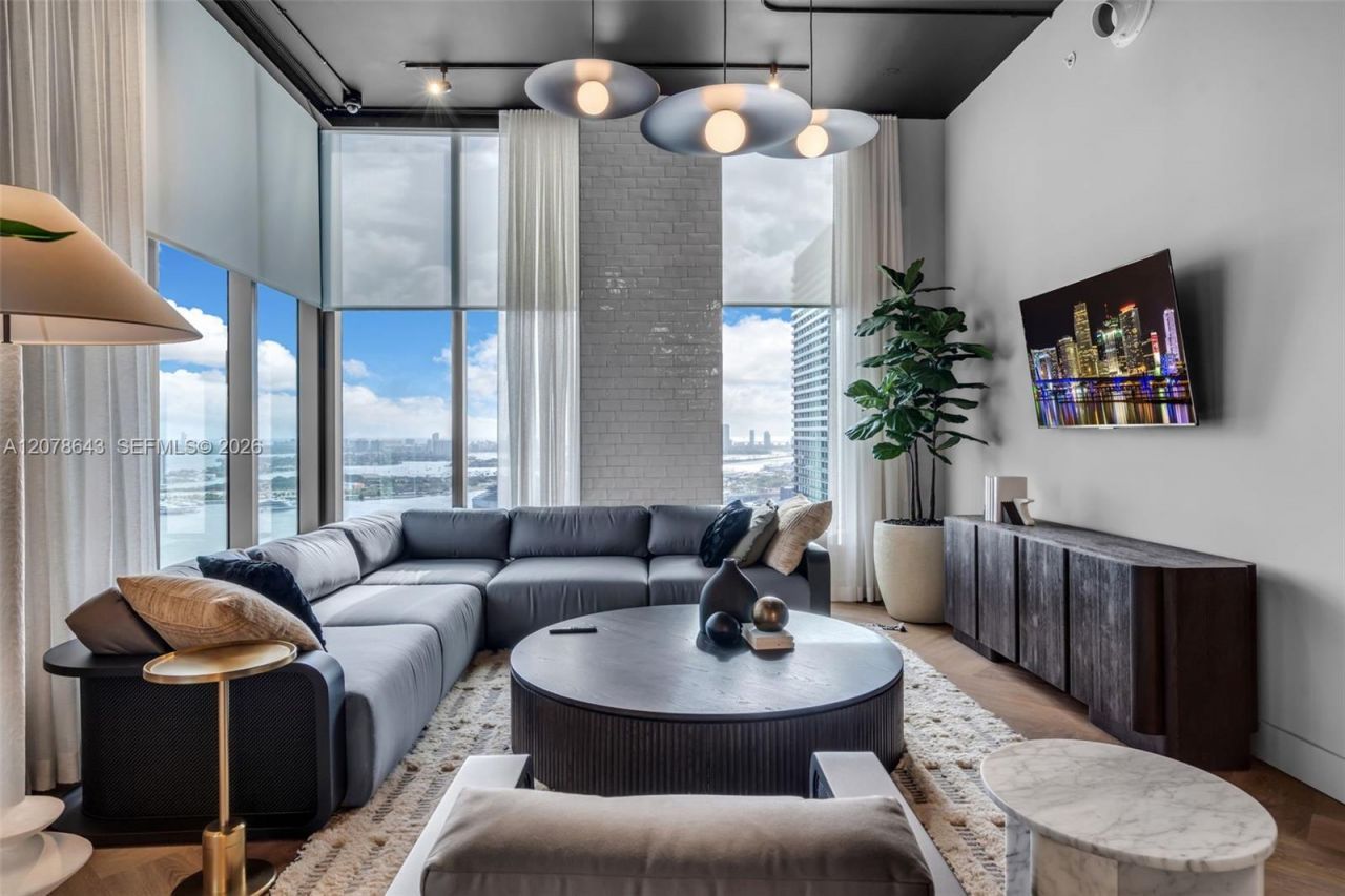121 NE 5th St , Unit 2708, Miami, FL 33132 Photo