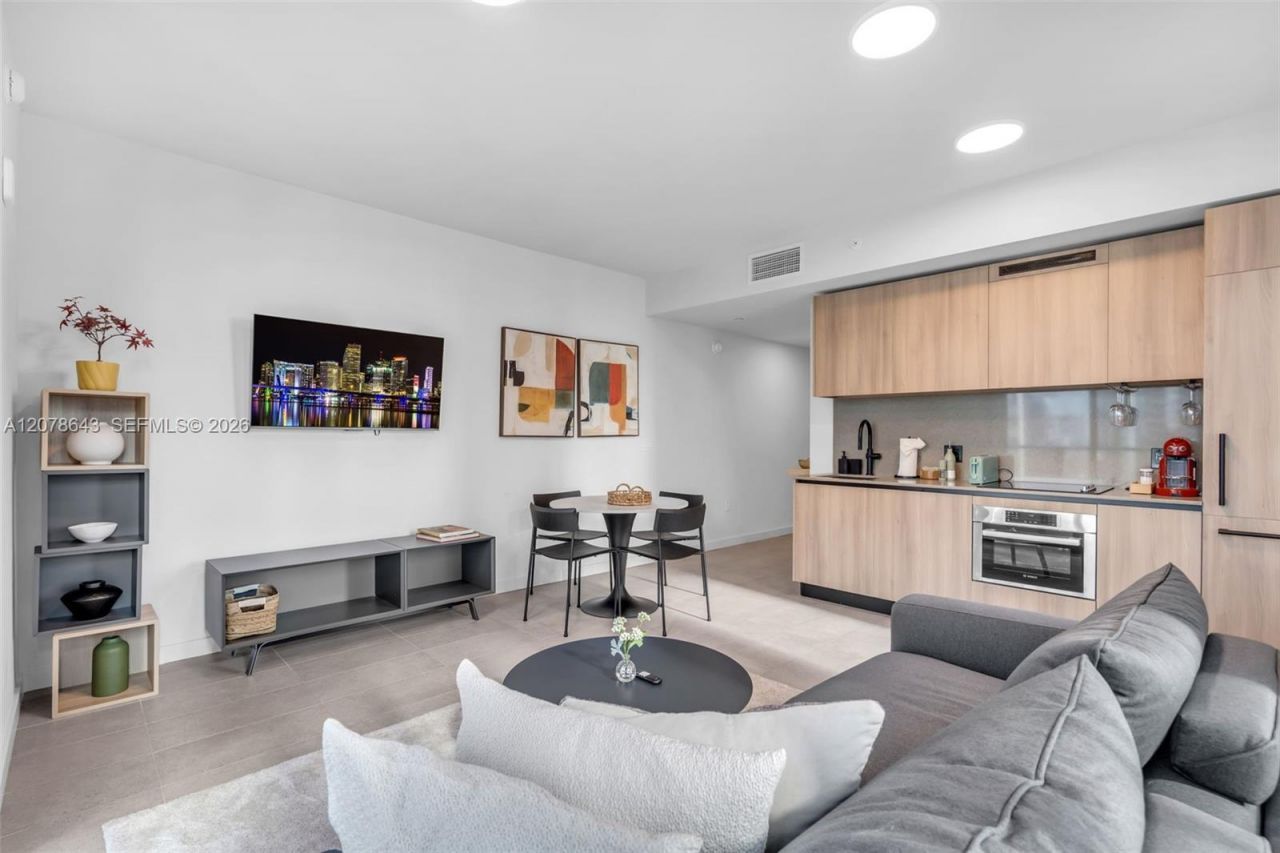 121 NE 5th St , Unit 2708, Miami, FL 33132 Photo
