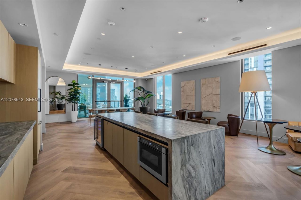 121 NE 5th St , Unit 2708, Miami, FL 33132 Photo