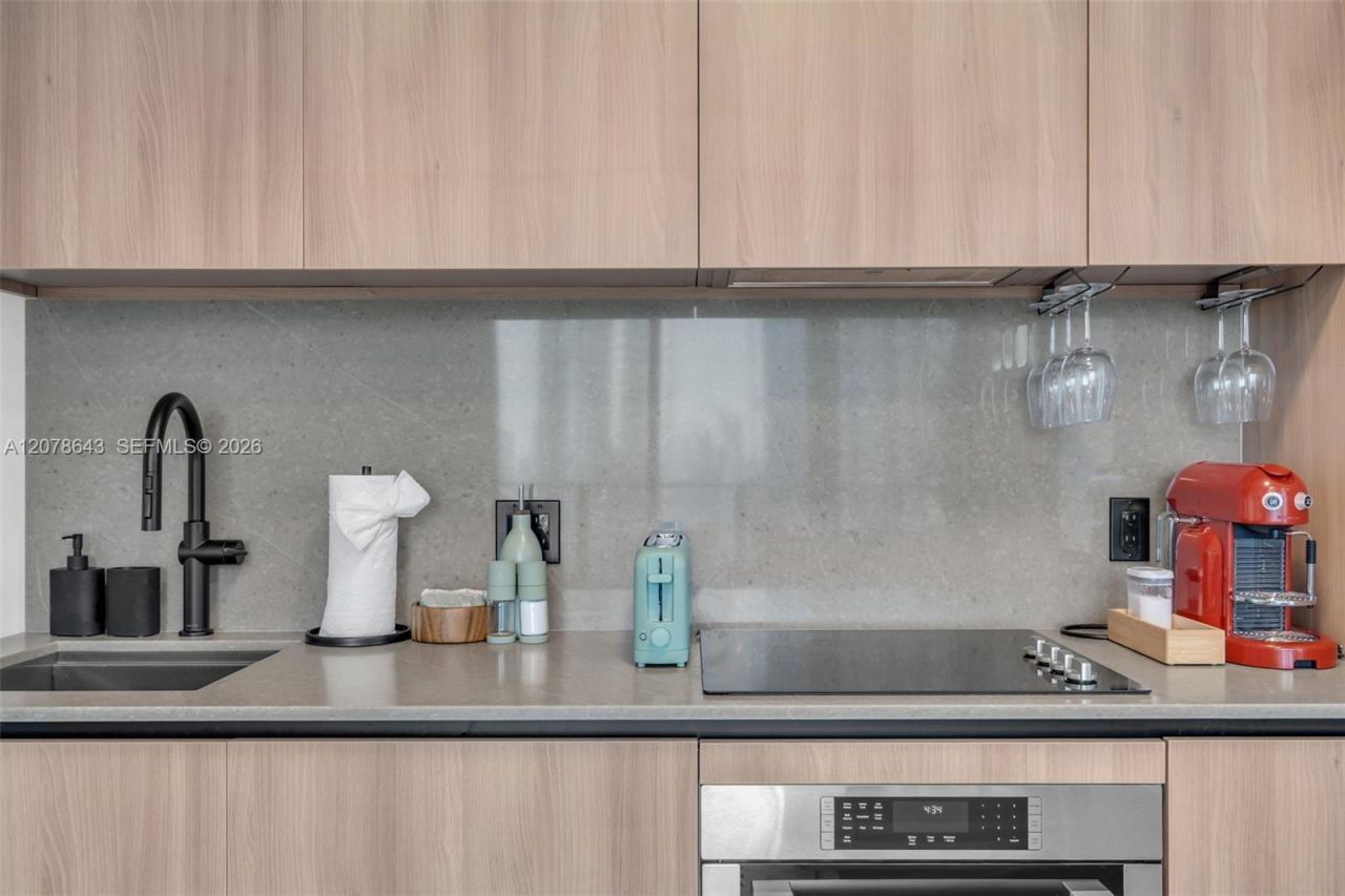 121 NE 5th St , Unit 2708, Miami, FL 33132 Photo