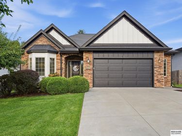 2721 Docs Drive, Lincoln, NE 68507