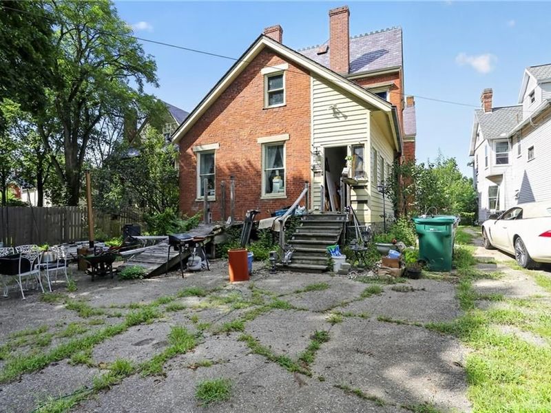 925 E High Street, Springfield, OH 45505 Photo 4