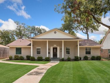 5216 Ashbrook Road, Dallas, TX 75227