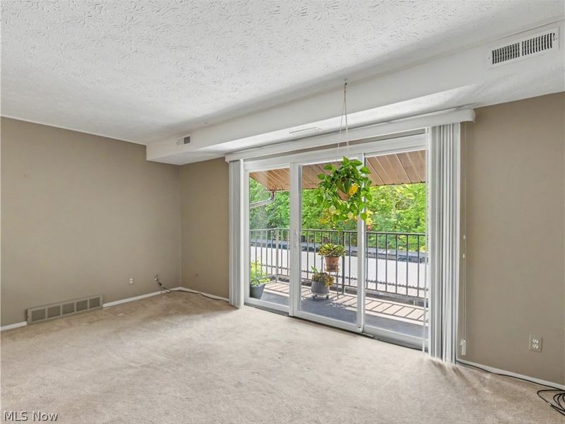16465 Heather Lane, Unit 304, Middleburg Heights, OH 44130 Photo 4