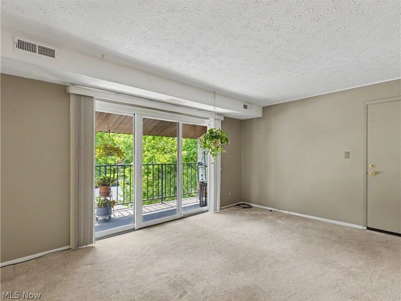 16465 Heather Lane, Unit 304, Middleburg Heights, OH 44130 Photo 5