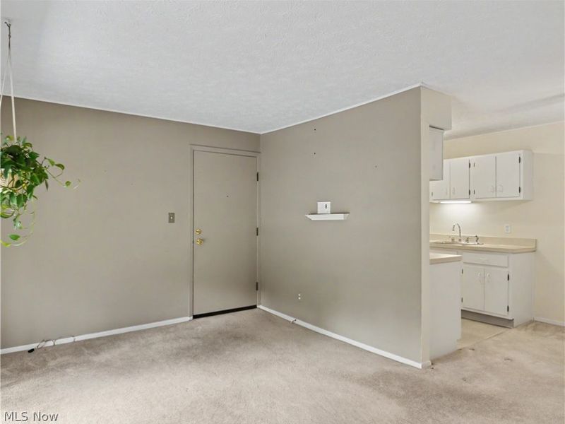 16465 Heather Lane, Unit 304, Middleburg Heights, OH 44130 Photo 6