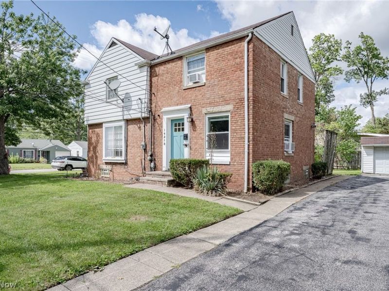 14218 Viola Avenue, Cleveland, OH 44111 Photo 2