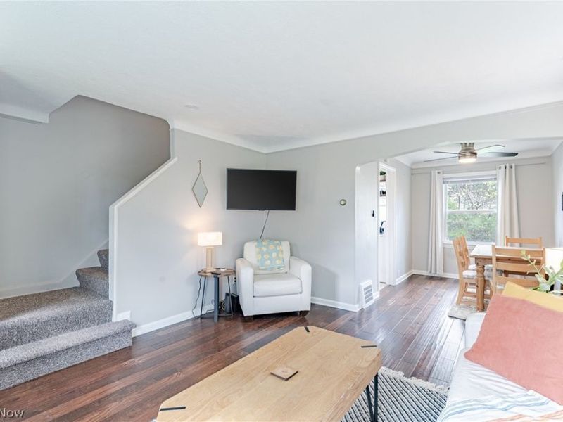 14218 Viola Avenue, Cleveland, OH 44111 Photo 4