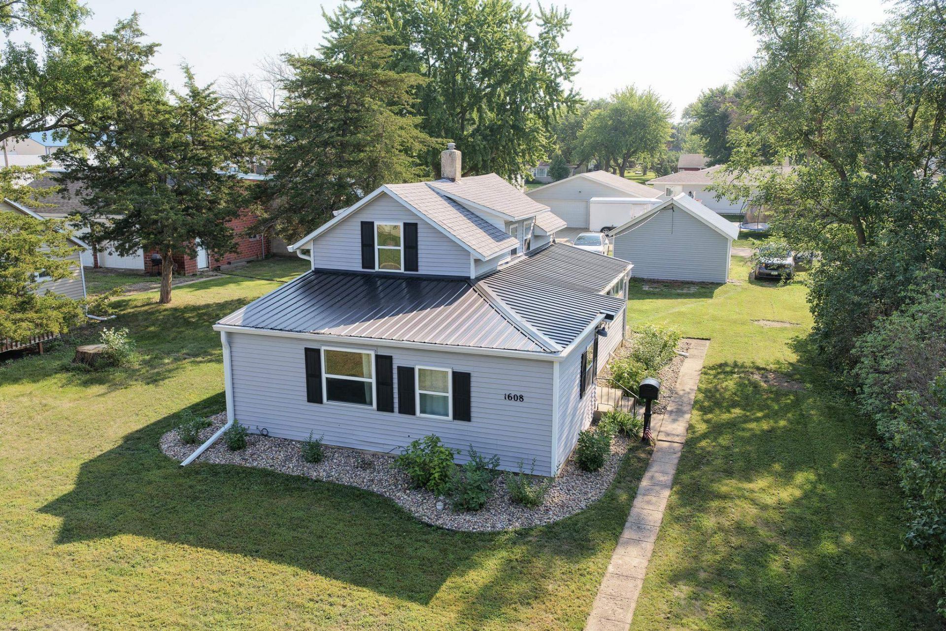 1608 L Avenue, Milford, IA 51351 Main Photo