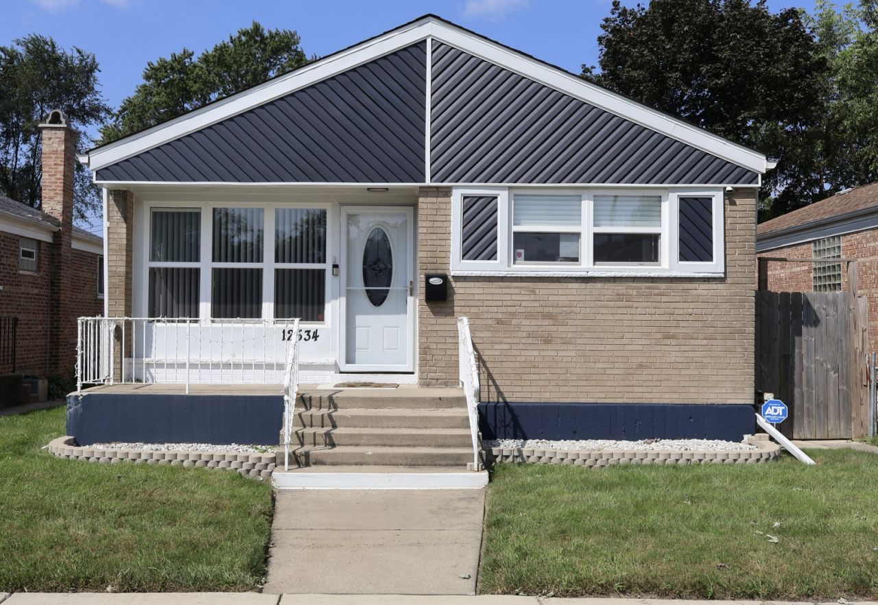 12534 S Lincoln Street, Calumet Park, IL 60827 Main Photo