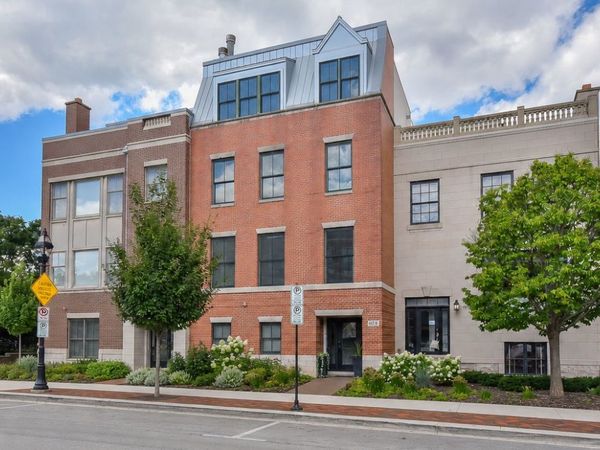 460 Pennsylvania Avenue , Unit B, Glen Ellyn, IL 60137