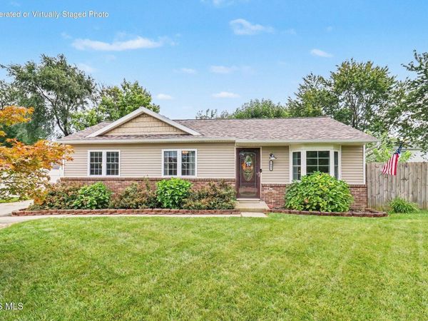 1043 E Elm Tree Road, Rossford, OH 43460
