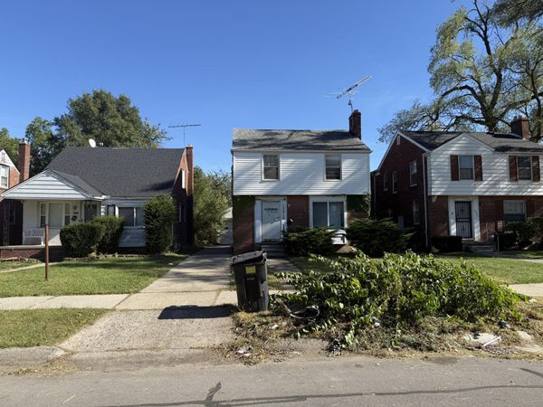 10812 Balfour Road, Detroit, MI 48224