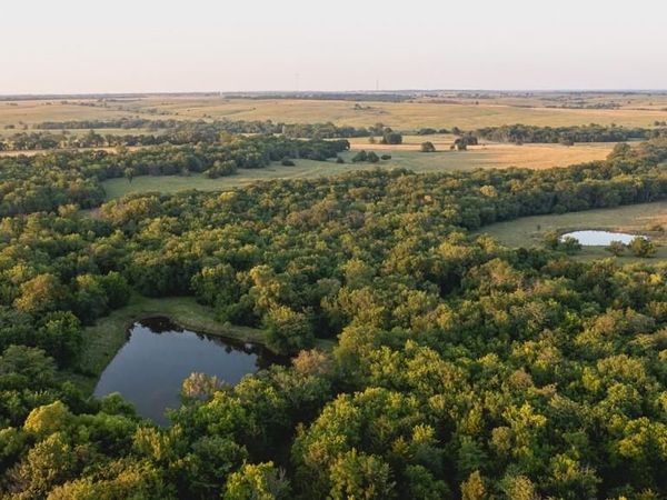 550 California Road, Williamsburg, KS 66095