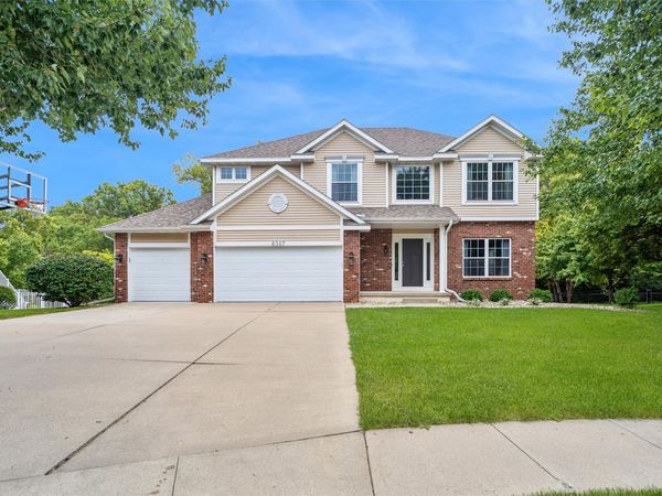 6307 Stanmore Court, Johnston, IA 50131