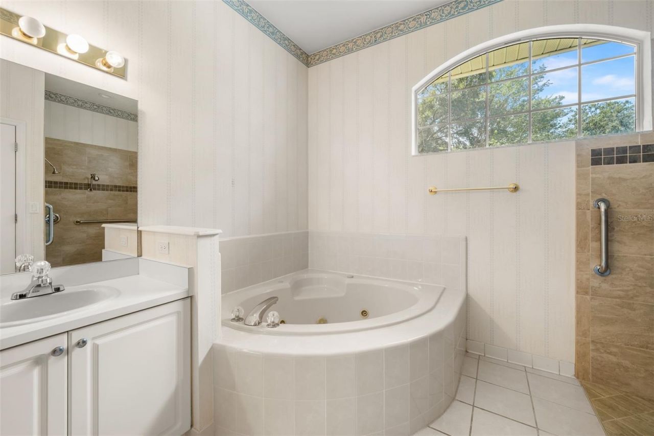 1703 SW 82nd Drive, Gainesville, FL 32607 Photo