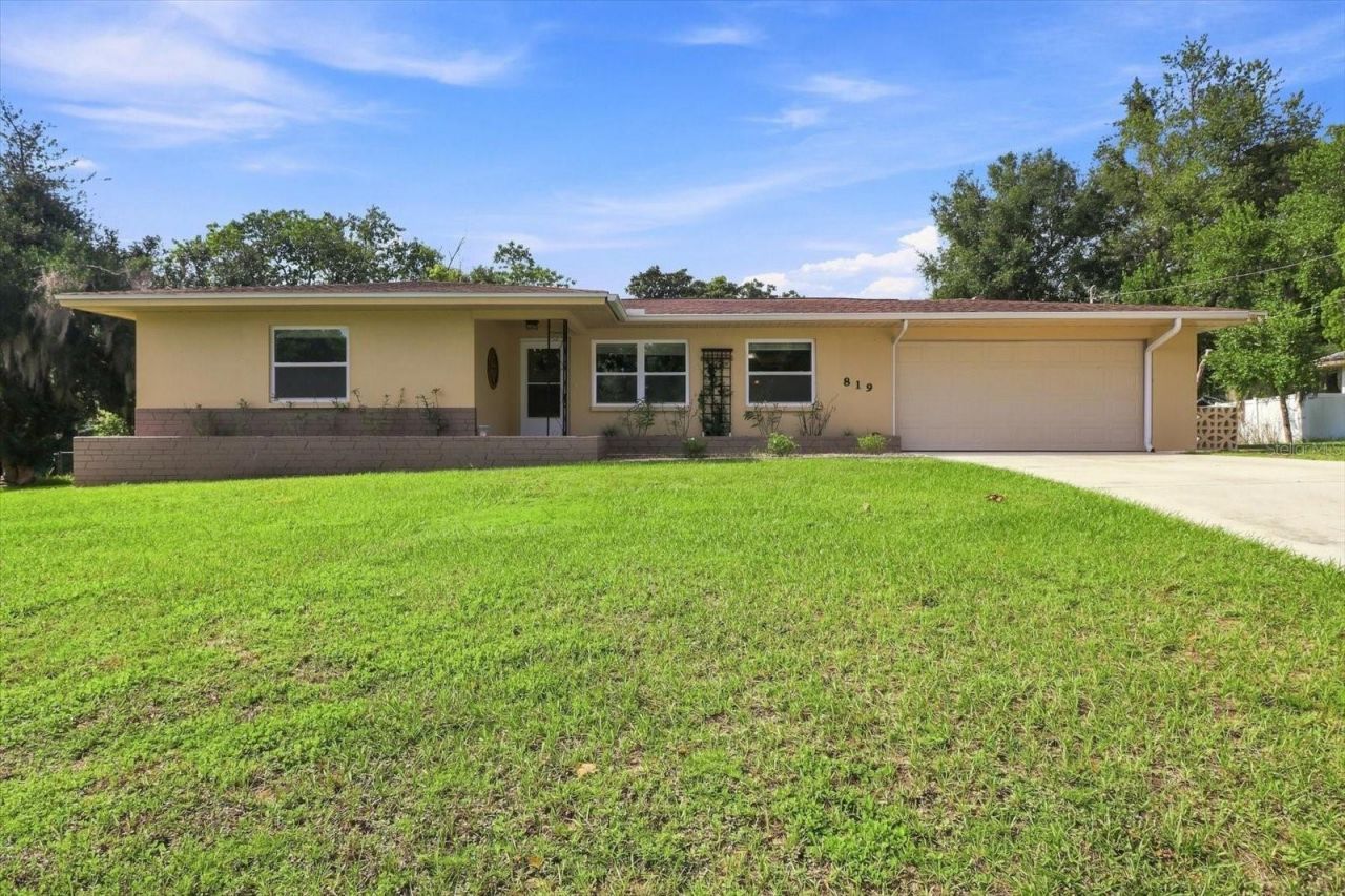 819 Spruce Street , Inverness, FL 34452 Photo