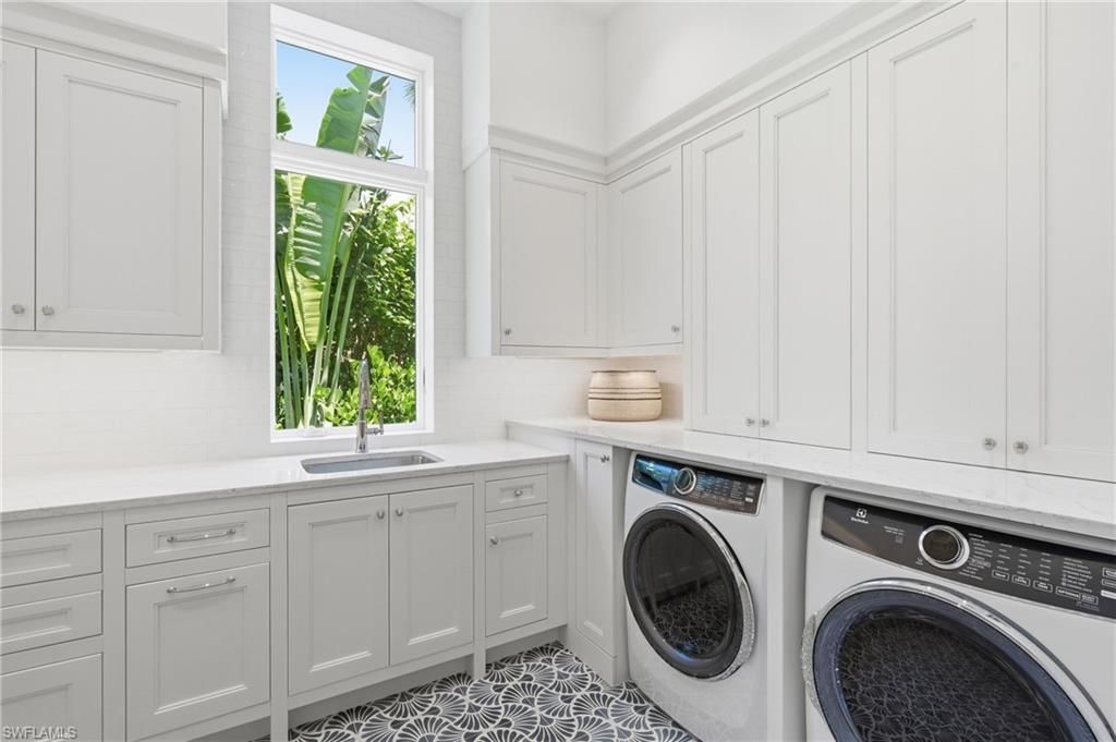 4865 Whispering Pine Way , Naples, FL 34103 Photo