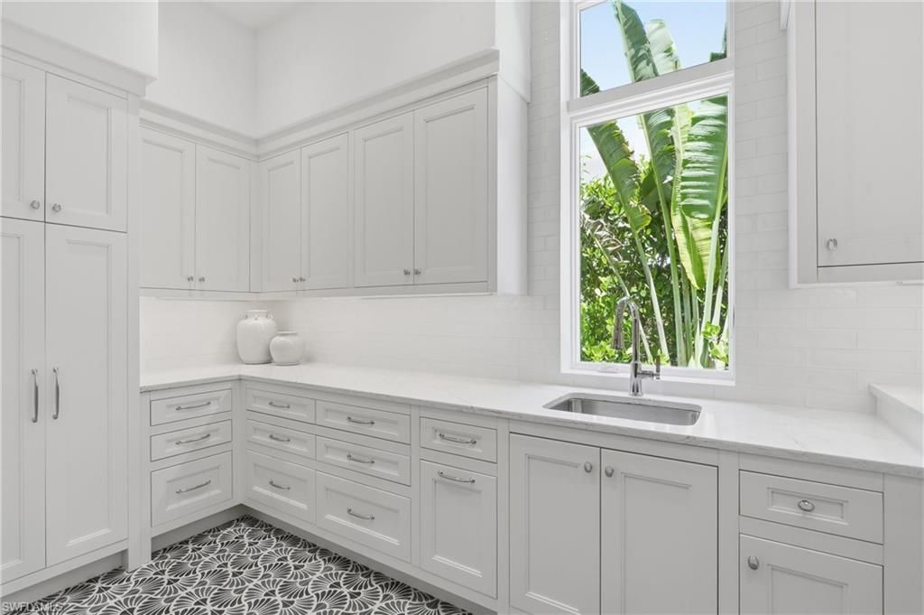 4865 Whispering Pine Way , Naples, FL 34103 Photo