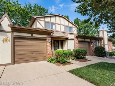 1918 Allenway Court, Unit 110, Rochester Hills, Mi 48309