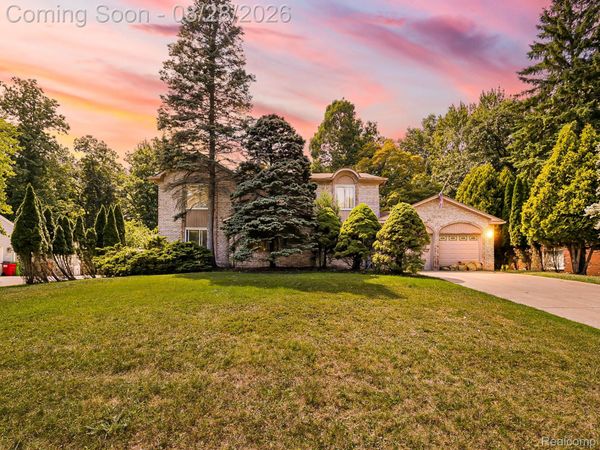 6052 Glen Eagles Drive, West Bloomfield Township, Mi 48323
