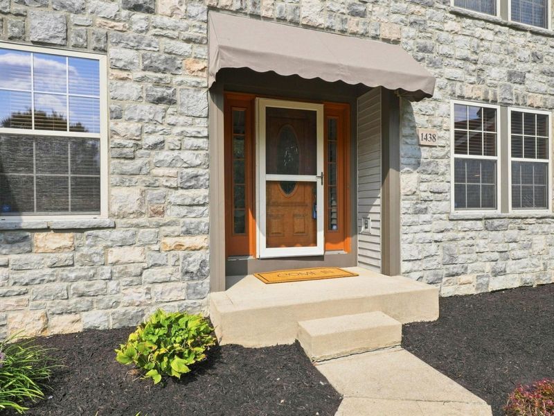 1438 Newell Court, Columbus, OH 43228 Photo 2