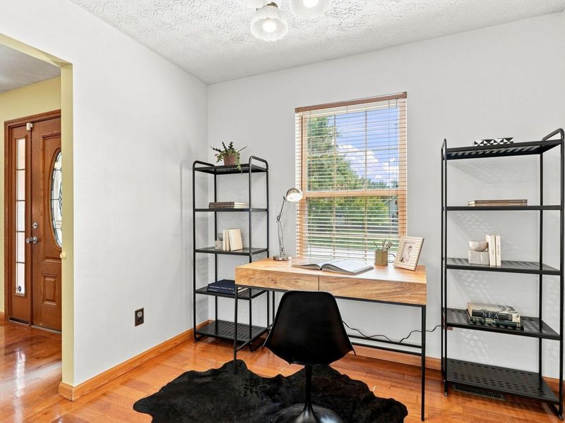 1438 Newell Court, Columbus, OH 43228 Photo 6