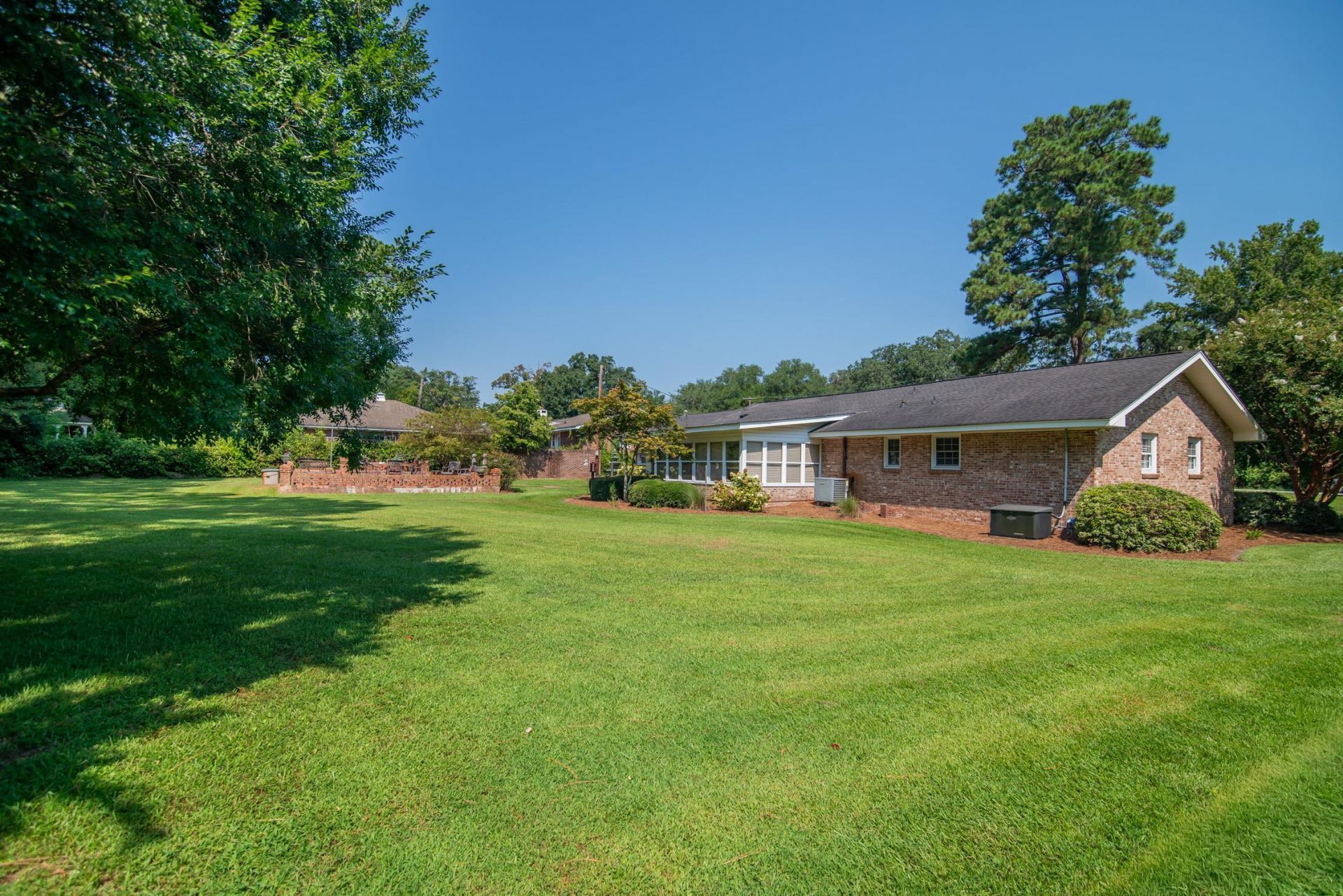413 Loril St. Photo 7