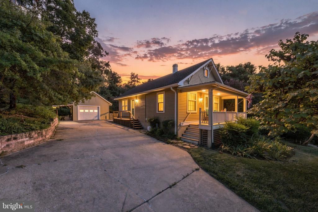 125 Washington Street, Fredericksburg, VA 22405 Main Photo