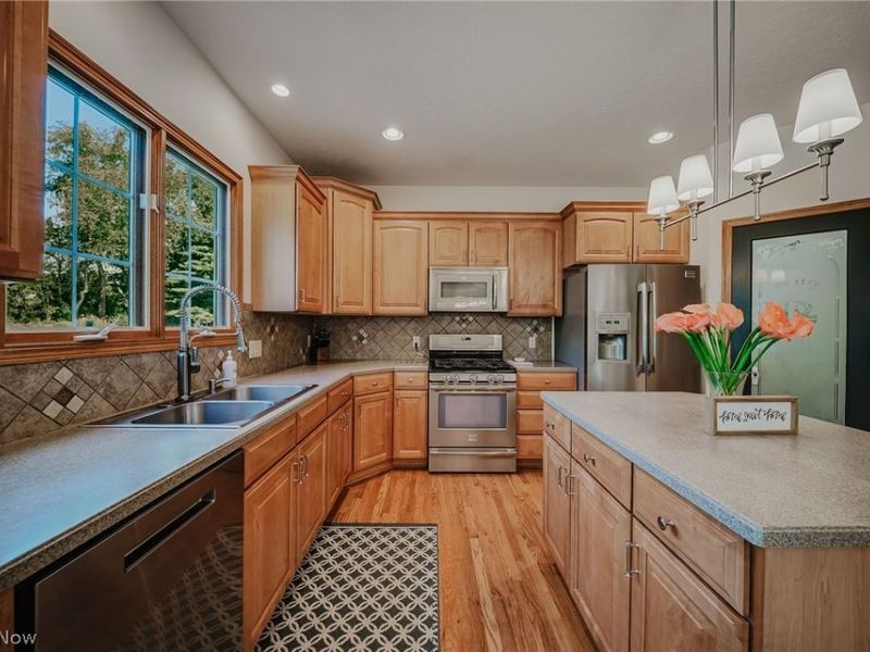 5573 Nettlecreek Avenue NW, Massillon, OH 44646 Photo 13